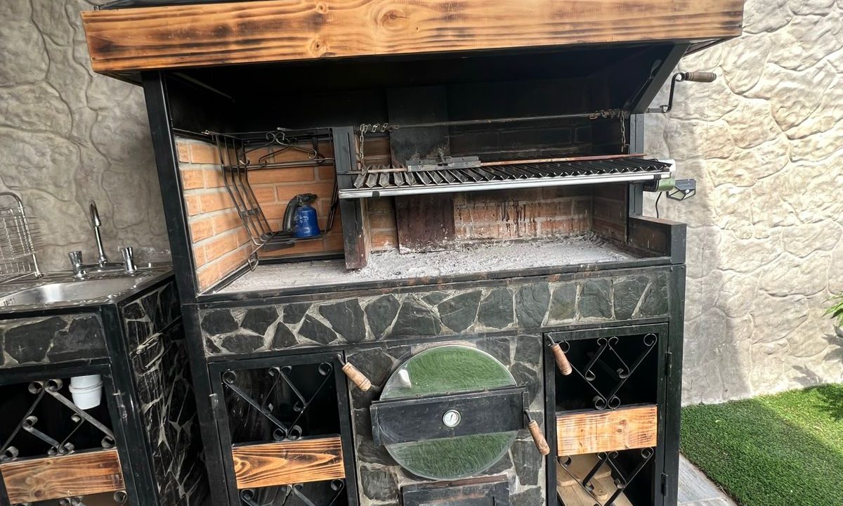 WhatsApp Image 2025-10-10 at 16.00.35